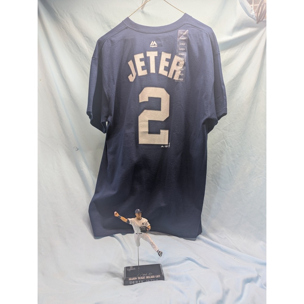 Derek Jeter Jump and Throw Staten Island NY Yankees Gift + Majestic Shirt L NWT